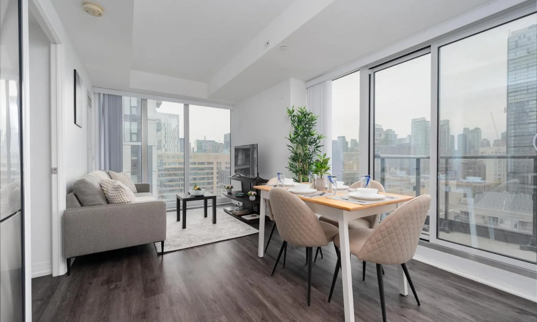 Toronto Garden Suites 公寓